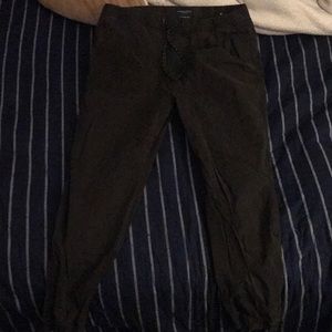 Men’s black cargo joggers
